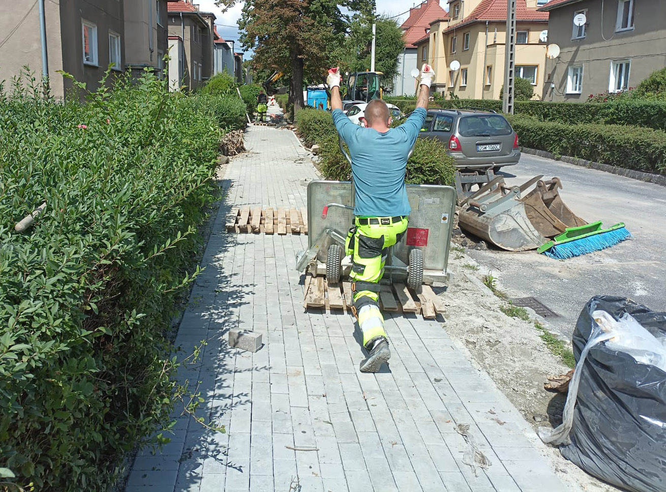 Zakończył się remont chodnika przy ul. Chopina. W kolejce czekają następne [FOTO] 