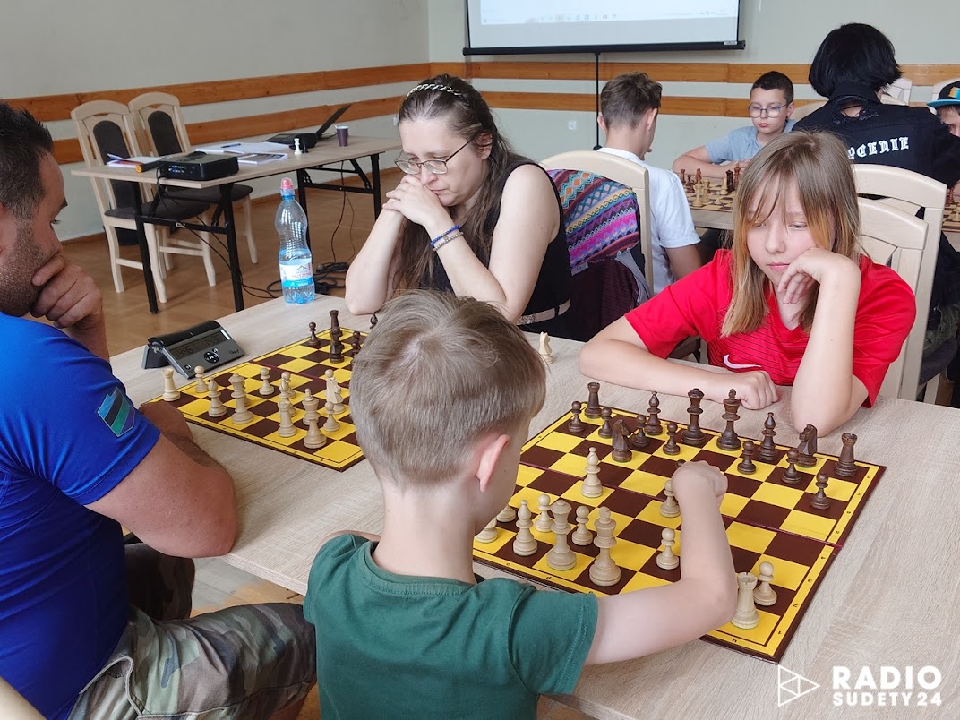 Entuzjaści królewskiej gry rywalizowali ze sobą w Strzegomiu [FOTO] 