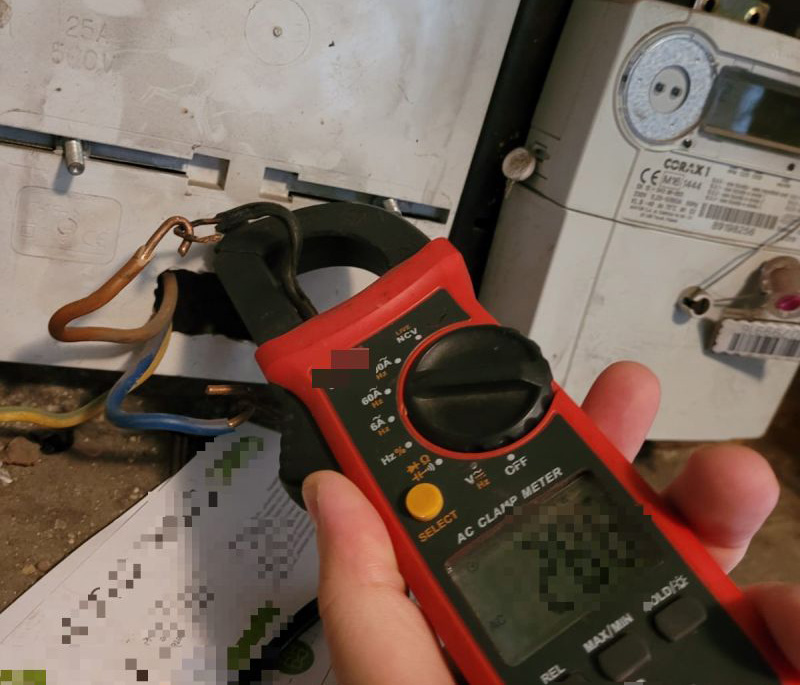 46-latek ukrywał się przed więzieniem, a w międzyczasie kradł prąd! 