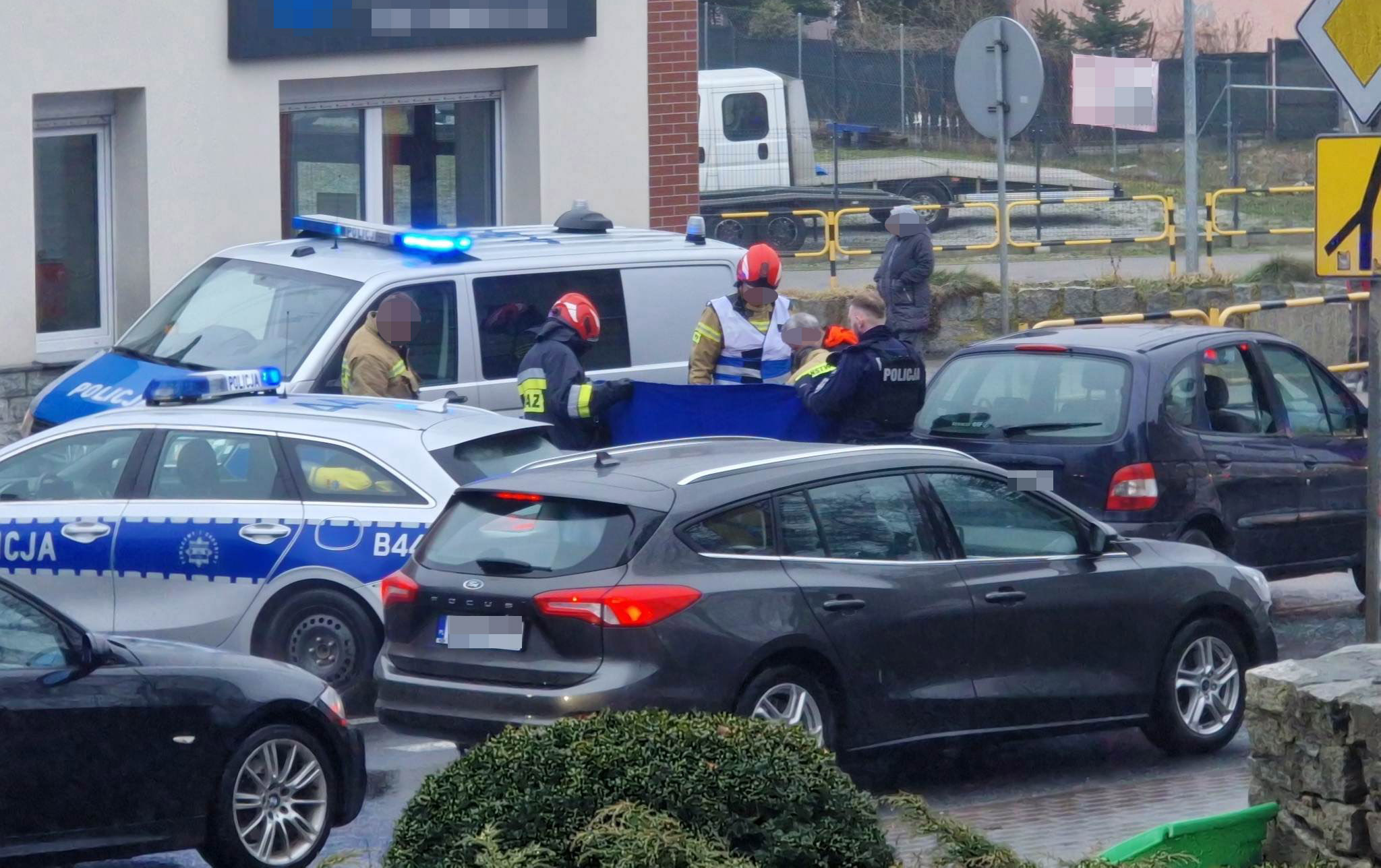 Zatrzymał się na czerwonym i stracił przytomność. Akcja ratunkowa w Strzegomiu [FOTO] 