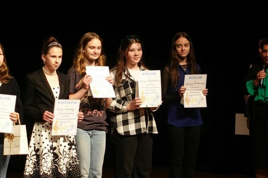 Prezentowali talenty wokalne i językowe [FOTO] 