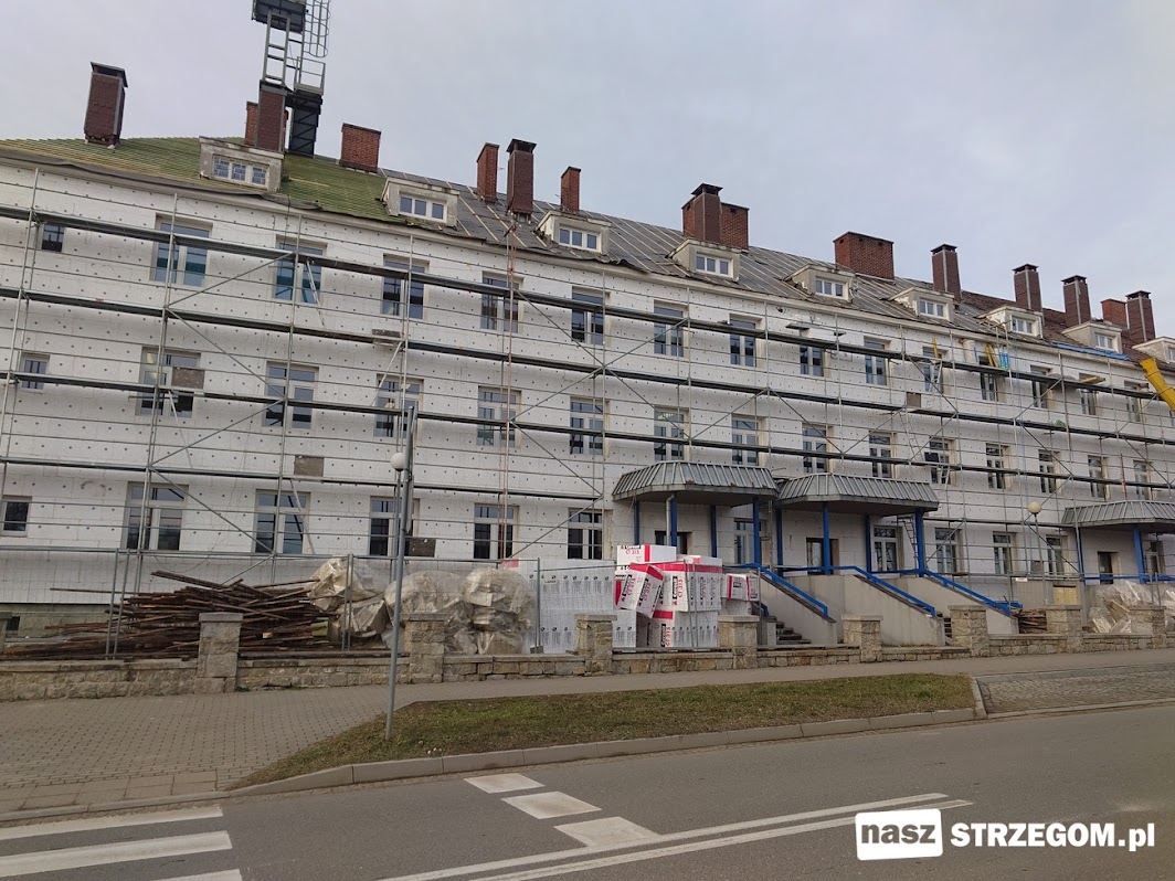 Trwa duża inwestycja samorządowa w budynku przy ul. Armii Krajowej [FOTO] 