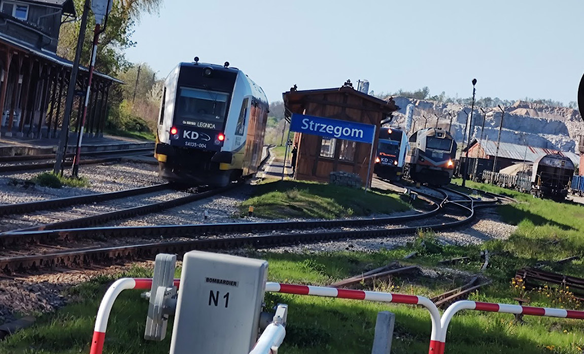 Utrudnienia na trasie kolejowej Legnica-Strzegom 