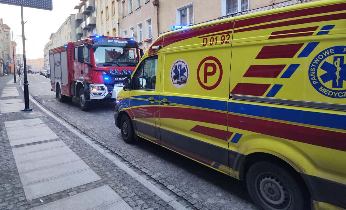 Tragedia w Strzegomiu. Kobieta zmarła przygnieciona przez płyty gipsowo-kartonowe! 