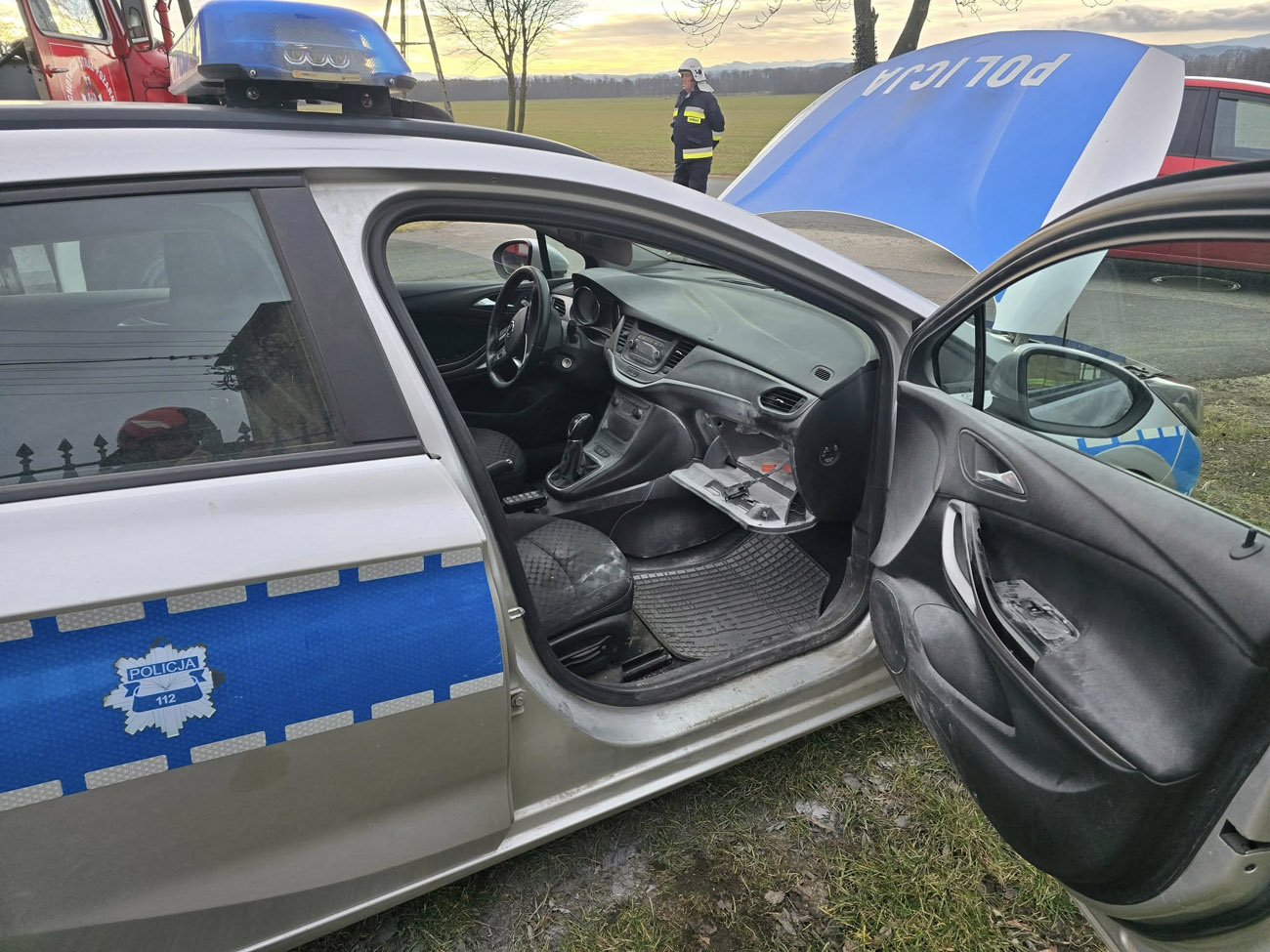 Radiowóz wycofany ze służby po awarii w Żelazowie [FOTO] 