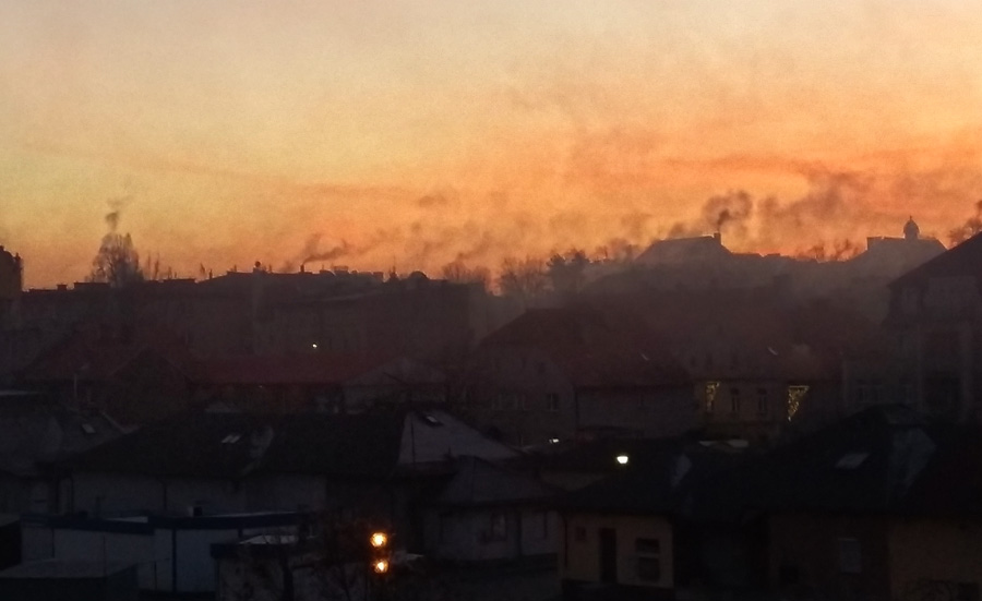 Kontrole palenisk w Strzegomiu i Tomkowicach. Urzędnicy sprawdzą piece! 