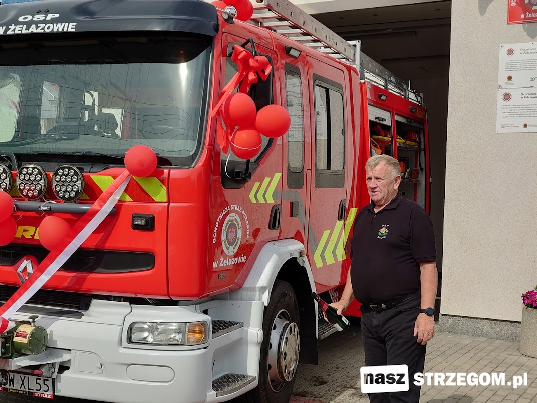 Nowy wóz bojowy dla druhów z OSP Żelazów. Pomoże w walce z ogniem i innymi zagrożeniami [FOTO] 