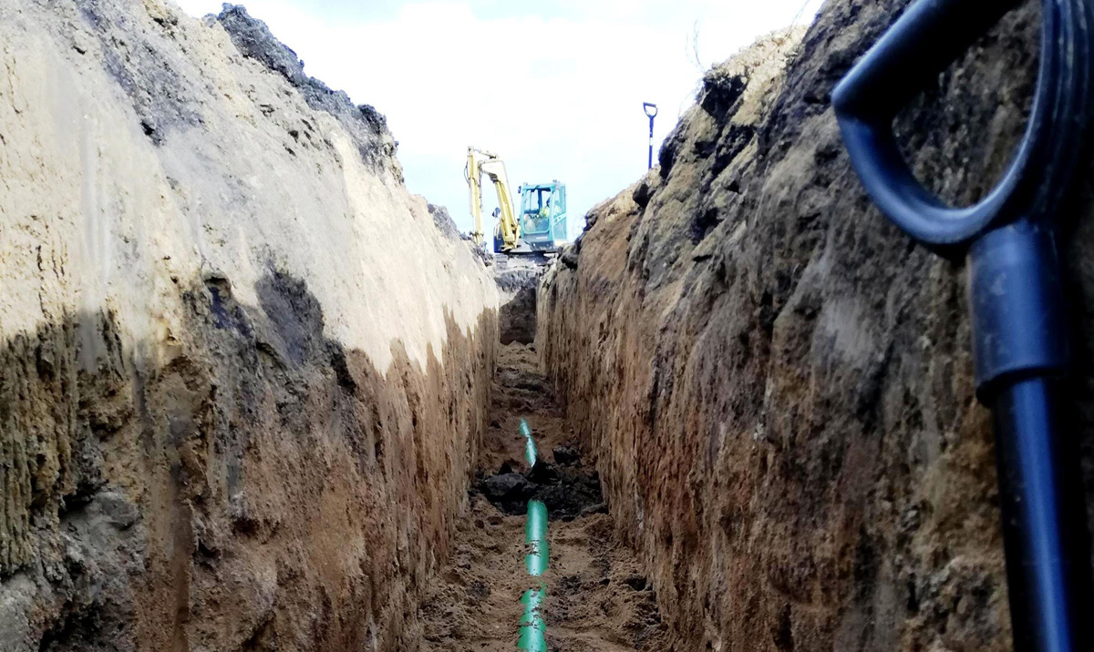 Trwa budowa kanalizacji w Grochotowie i Skarżycach [FOTO] 