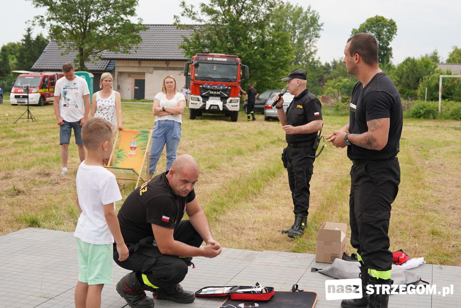 Burza nie pokrzyżowała wszystkiego. Mieszkańcy Modlęcina połączyli zabawę z edukacją [FOTO] 