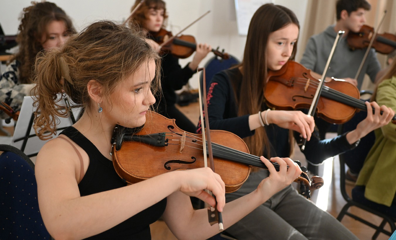 Międzynarodowa orkiestra wystąpi w pałacu w Morawie [FOTO] 