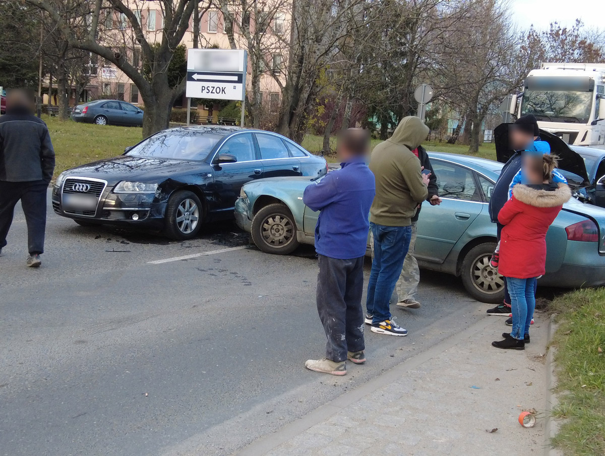 Wypadek z udziałem trzech aut przy Alei Wojska Polskiego [FOTO] 