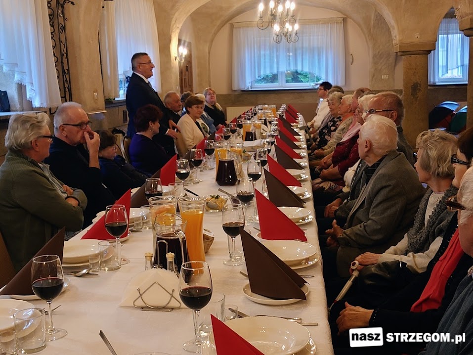 Obchody Międzynarodowego Dnia Białej Laski - symbol solidarności z osobami niewidomymi  
