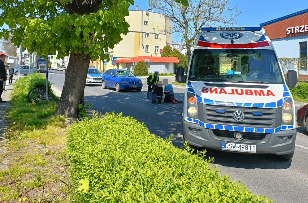 Potrącenie 39-letniej rowerzystki w Strzegomiu [FOTO] 