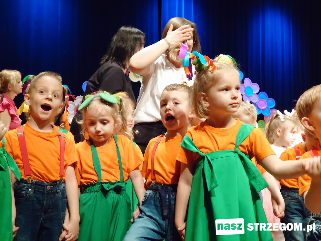 Dzień Mamy i Taty w Przedszkolu nr 3 „Zielony Zakątek” w Strzegomiu [FOTO]  