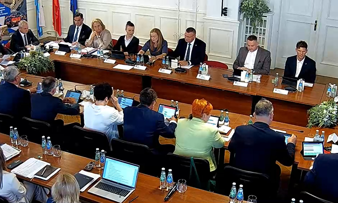 Burmistrz Strzegomia z absolutorium i wotum zaufania 