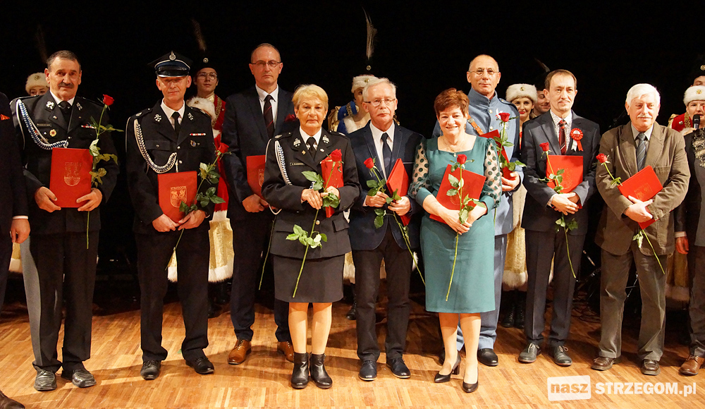 10 mieszkańców z tytułem 