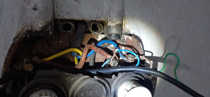 51-latek kradł prąd. Teraz słono za to zapłaci! 