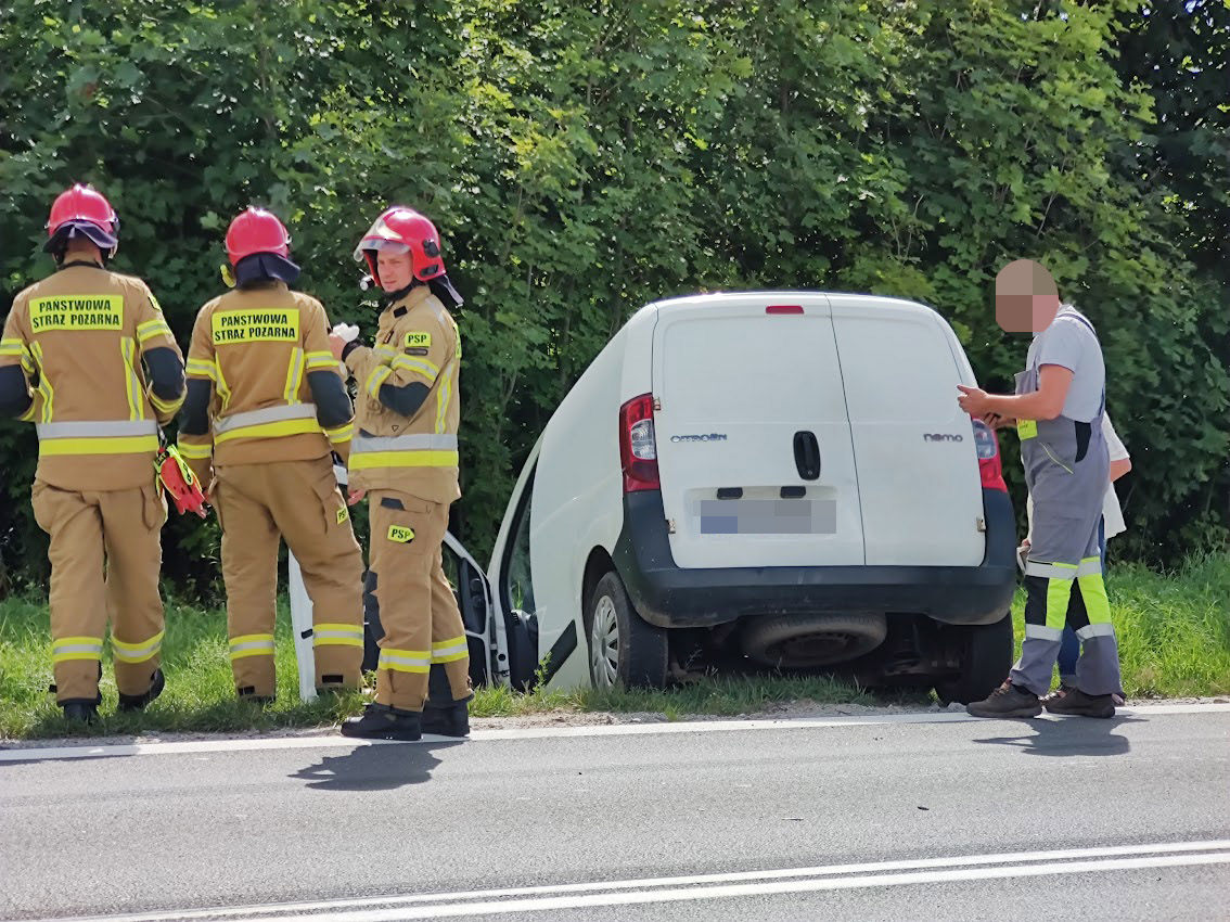 Kolizja trzech pojazdów na krajowej „piątce” [FOTO] 