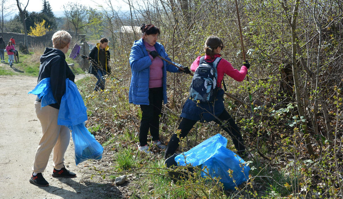 Uprzątnęli śmieci w okolicy „Fortu Gaj”[FOTO] 