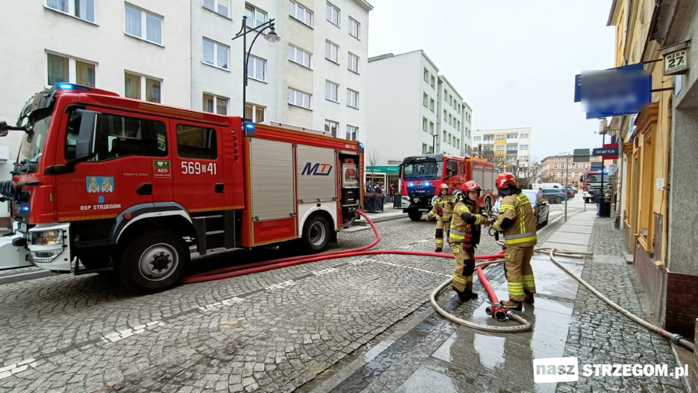 Pożar w kamienicy w centrum Strzegomia [FOTO] 
