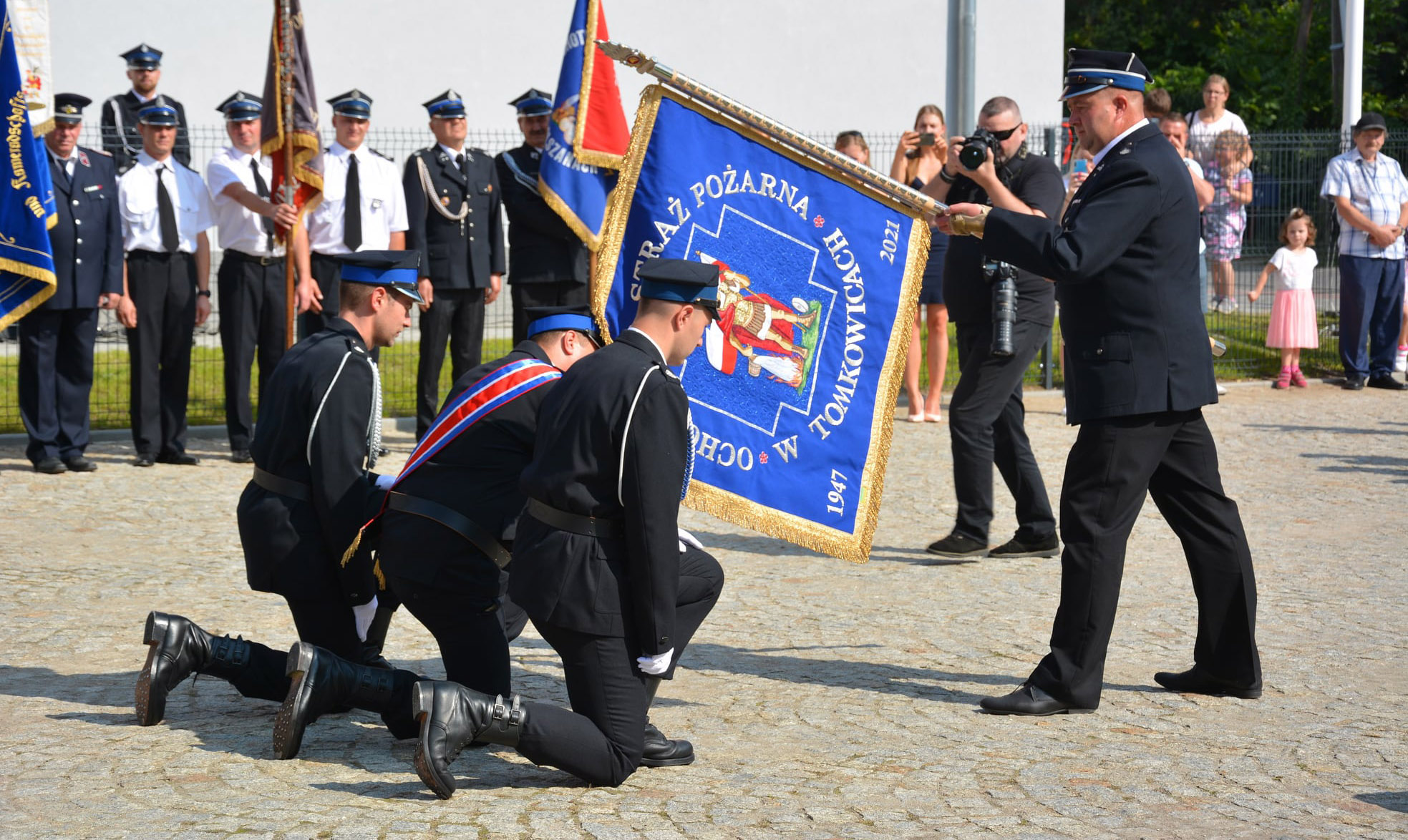 Druhowie z OSP Tomkowice z nową strażnicą! [FOTO] 