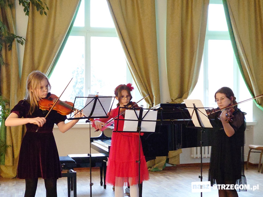 Niezwykły koncert młodych skrzypków w Pałacu Morawa [FOTO] 