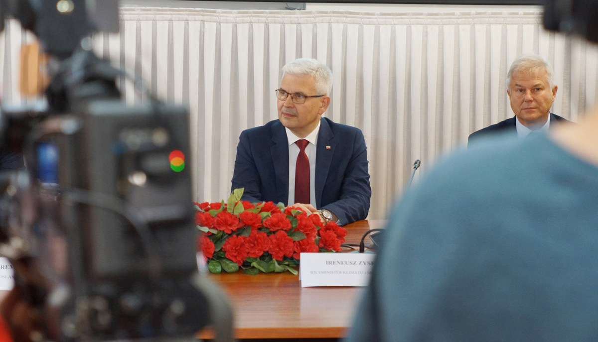 Ruszył pilotażowy program „Czyste Powietrze” dla budynków wielorodzinnych [FOTO] 