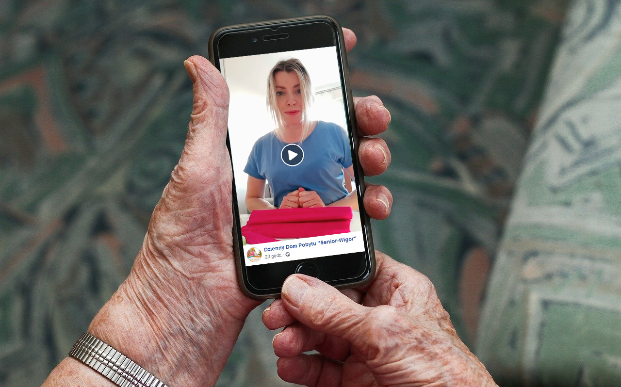 Seniorzy mają zajęcia online 