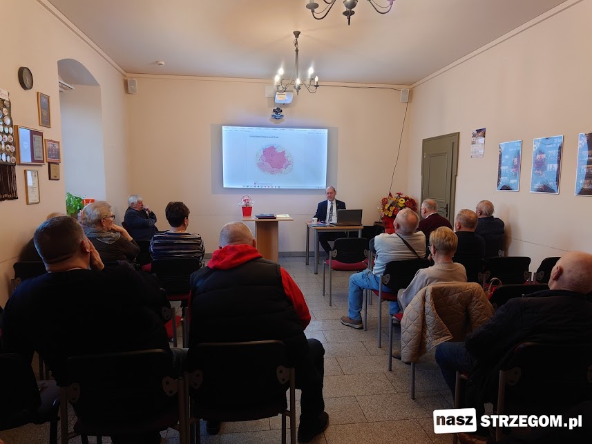 „Ziemie odzyskane” – historia czy propaganda? Spotkanie z Romanem Asyngerem [FOTO] 