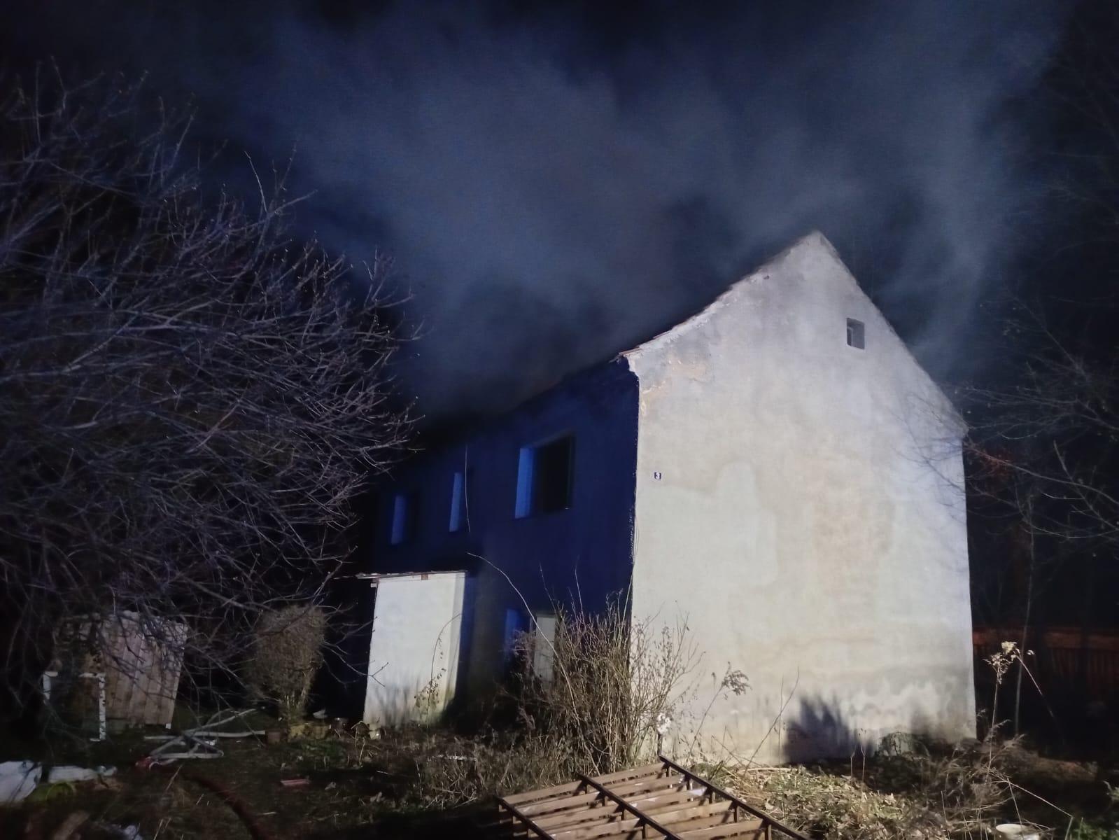 Pożar pustostanu na ul. Brzegowej. 