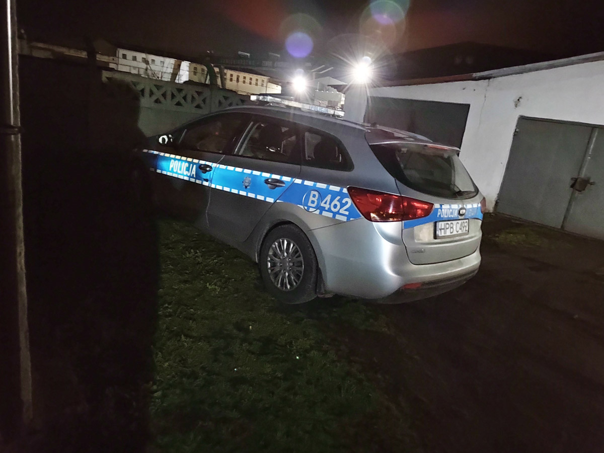 Na jednym z podwórek w Strzegomiu znaleziono zwłoki mężczyzny 