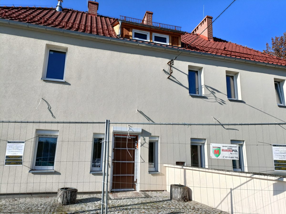 Podglądamy prace wykończeniowe w domu pogrzebowym na ul. Olszowej [FOTO] 