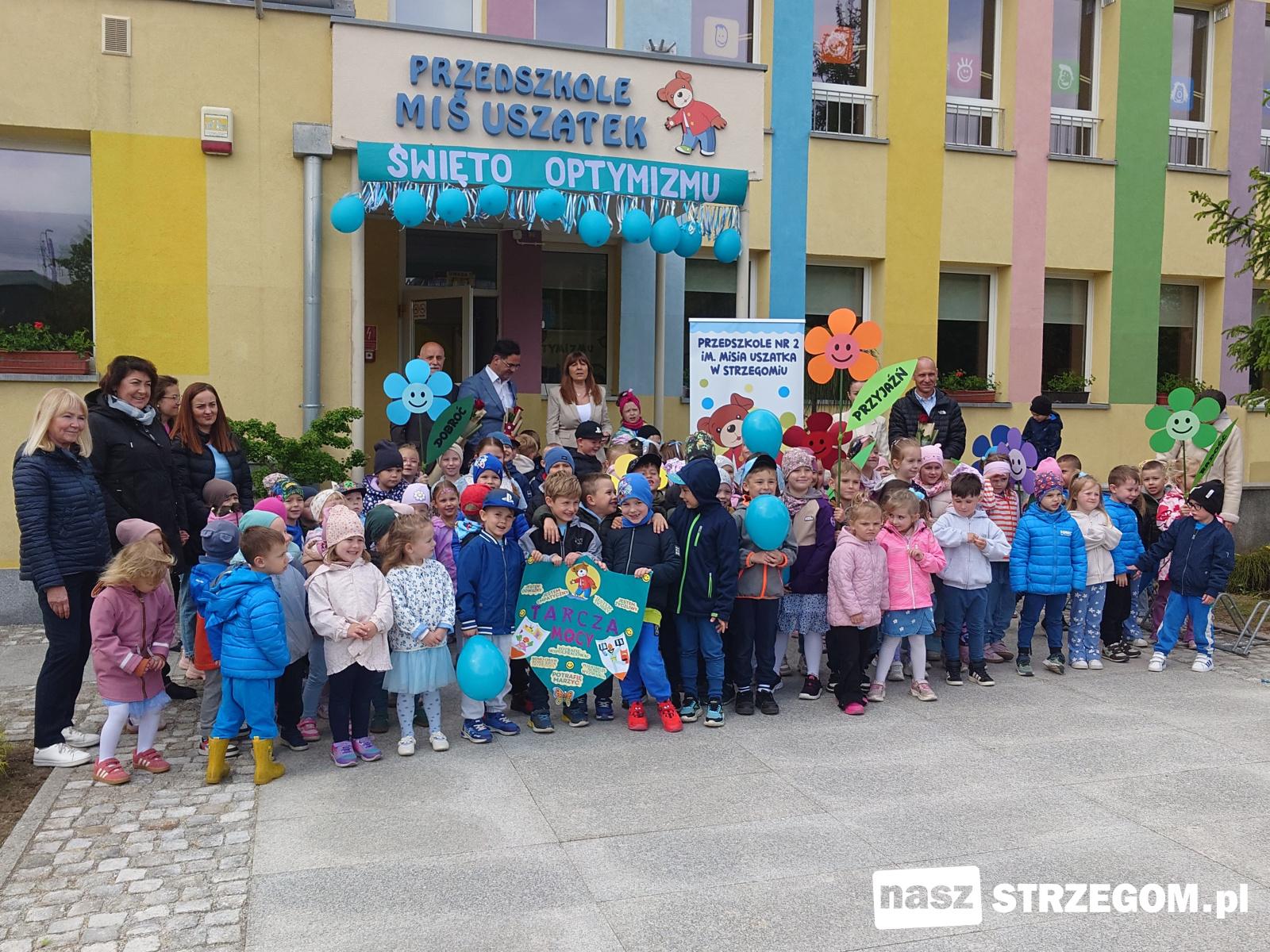 Dzień Optymizmu i zakończona inwestycja. Przedszkolaki z „Misia Uszatka” świętowały podwójnie [FOTO] 