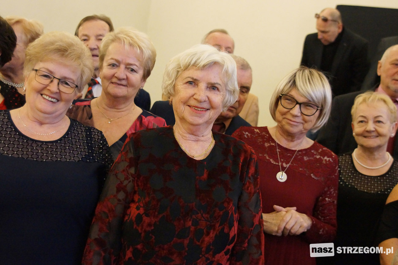 Tłustoczwartkowy bal ze strzegomskimi seniorami [FOTO] 