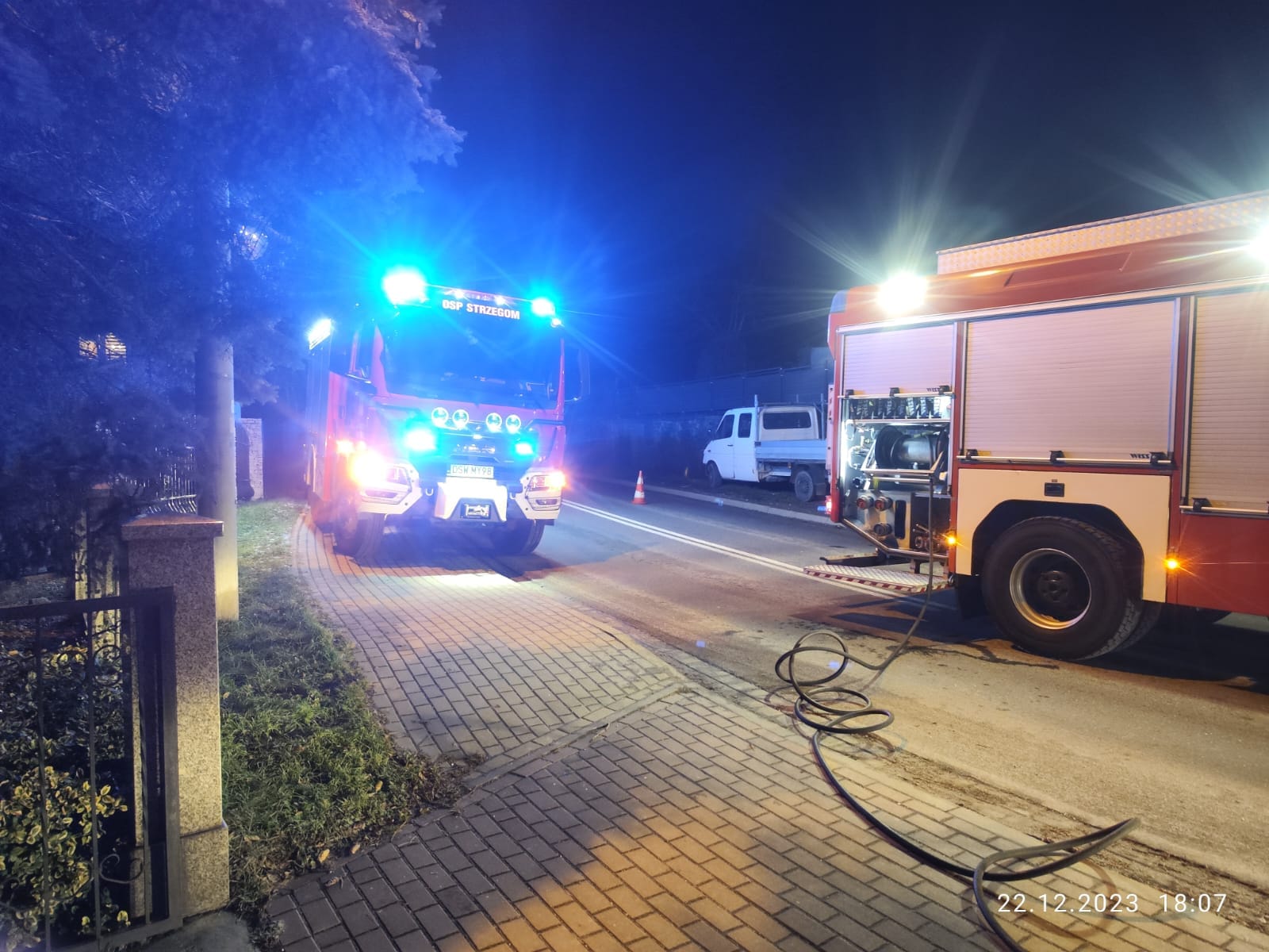 Interwencja strażaków przy ulicy Niepodległości w Strzegomiu[FOTO] 