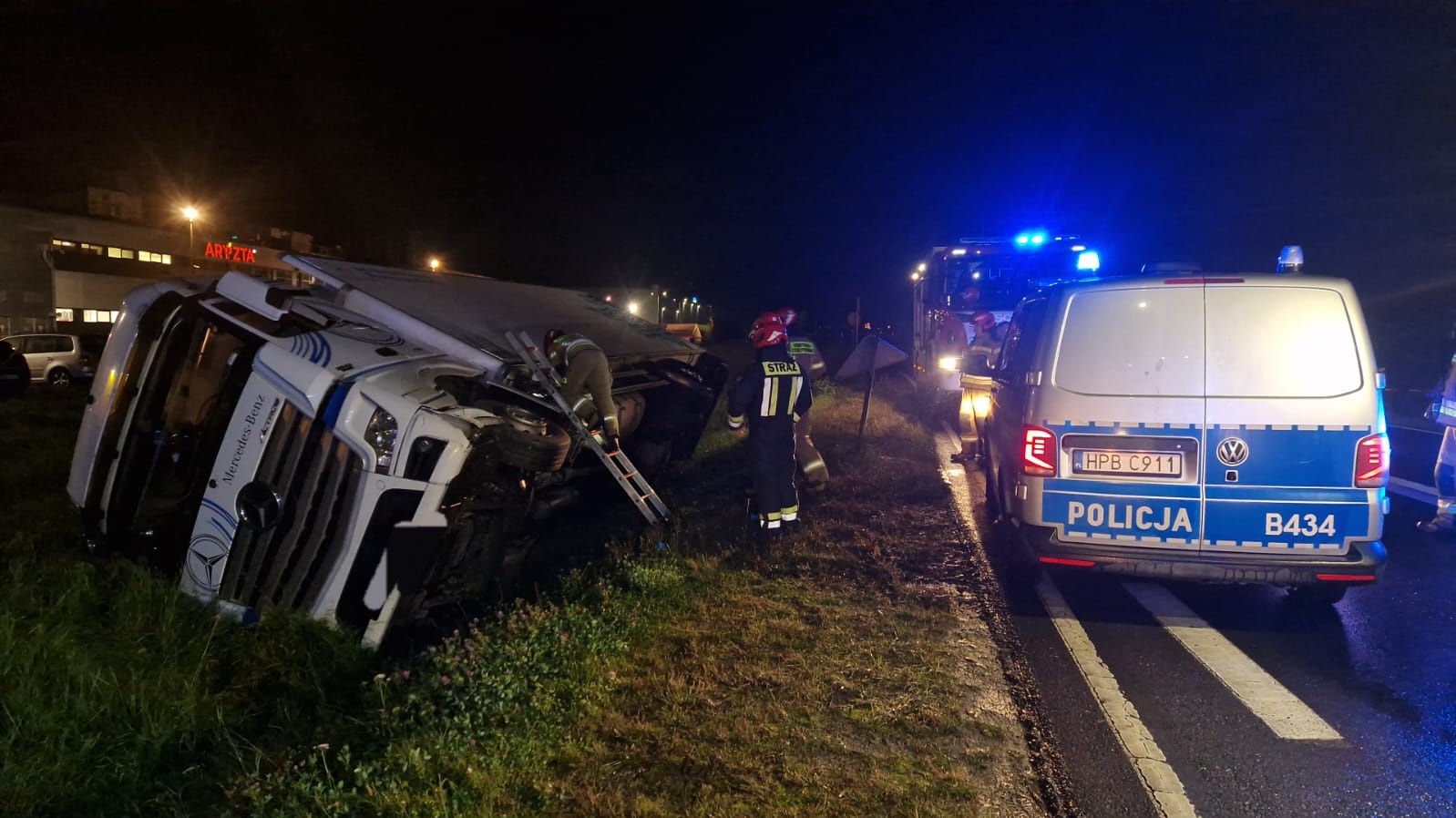 Zakończył jazdę w rowie przy krajowej „piątce” w Strzegomiu 