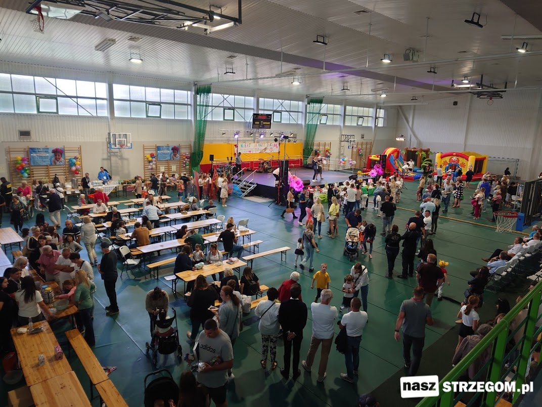 Strzegomianie podali rękę małej Marcelince podczas koncertu charytatywnego  [FOTO] 