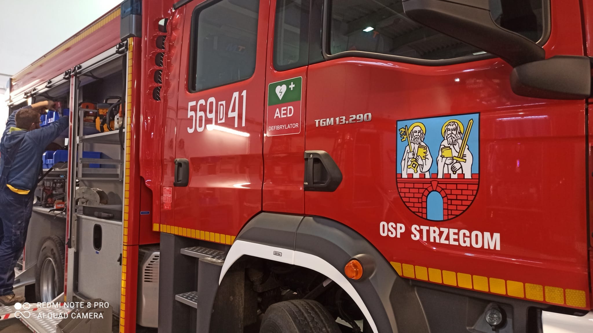 Druhowie z OSP Strzegom powitali nowy wóz strażacki [WIDEO+FOTO] 