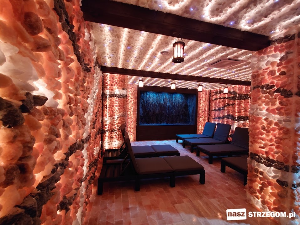 Kryta pływalnia Delfinek w Strzegomiu ma nową atrakcję.  