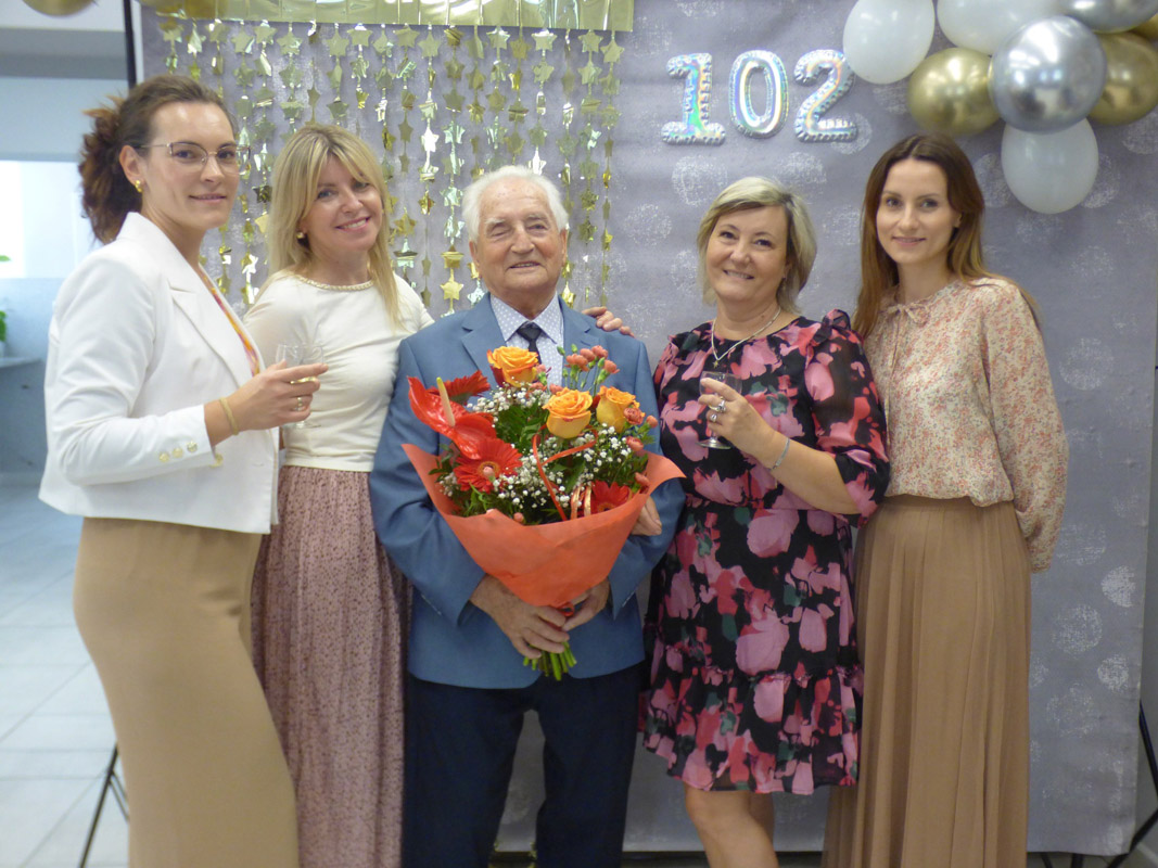 Niezwykły jubilat ze Strzegomia. Pan Franciszek Gdański świętuje 102. urodziny! [FOTO] 