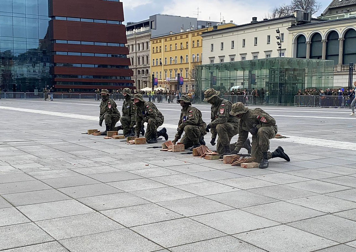 Uroczystości 16. Dolnośląskiej Brygady Obrony Terytorialnej z udziałem Związku Strzeleckiego Oddział Strzegom [FOTO] 