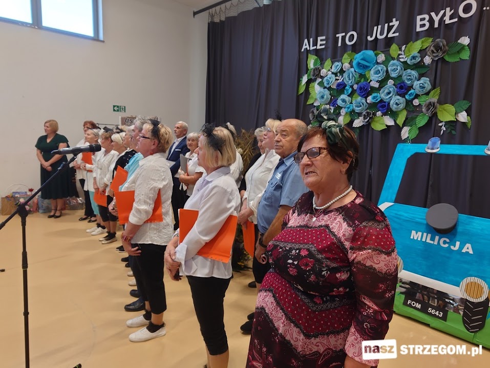 Seniorzy z Jaroszowa uczcili Międzynarodowy Dzień Osób Starszych w PRL-u… [FOTO] 