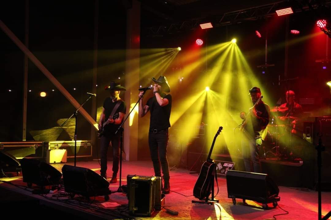 Zespół Ślad na scenie festiwalu Piknik Country Mrągowo 2024  [FOTO] 