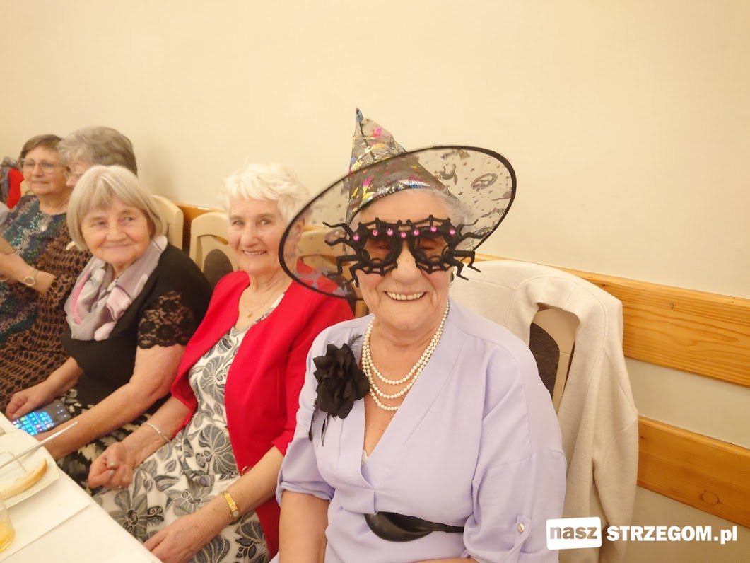 Taniec, wyróżnienia i dobre życzenia podczas balu seniora w Strzegomiu [FOTO] 