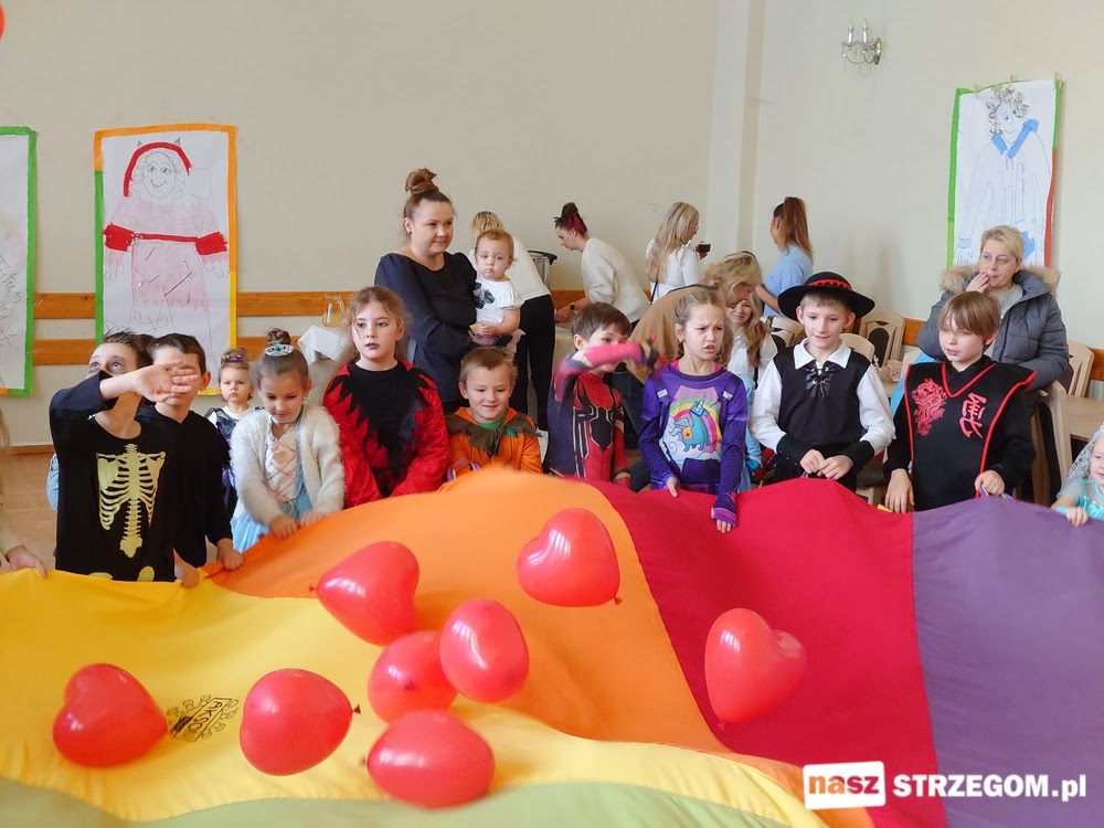 Barwna zabawa na zakończenie ferii zimowych [FOTO] 