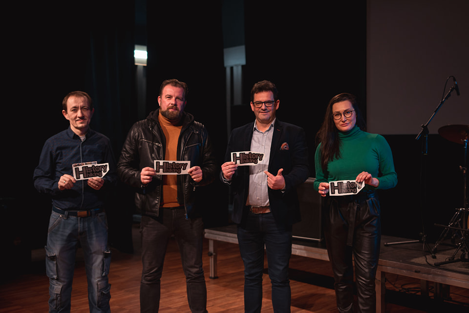 Łukasz Kazek z kanału History Hiking odwiedzi Strzegom 