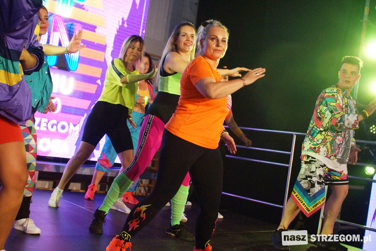 Ponad 400 miłośników zumby zatańczyło charytatywnie w Strzegomiu [FOTO] 