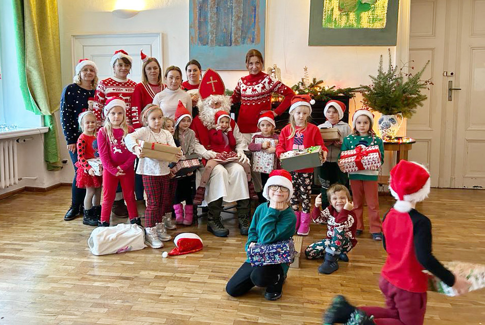 Mikołajkowa integracja dzieci w Pałacu Morawa [FOTO] 