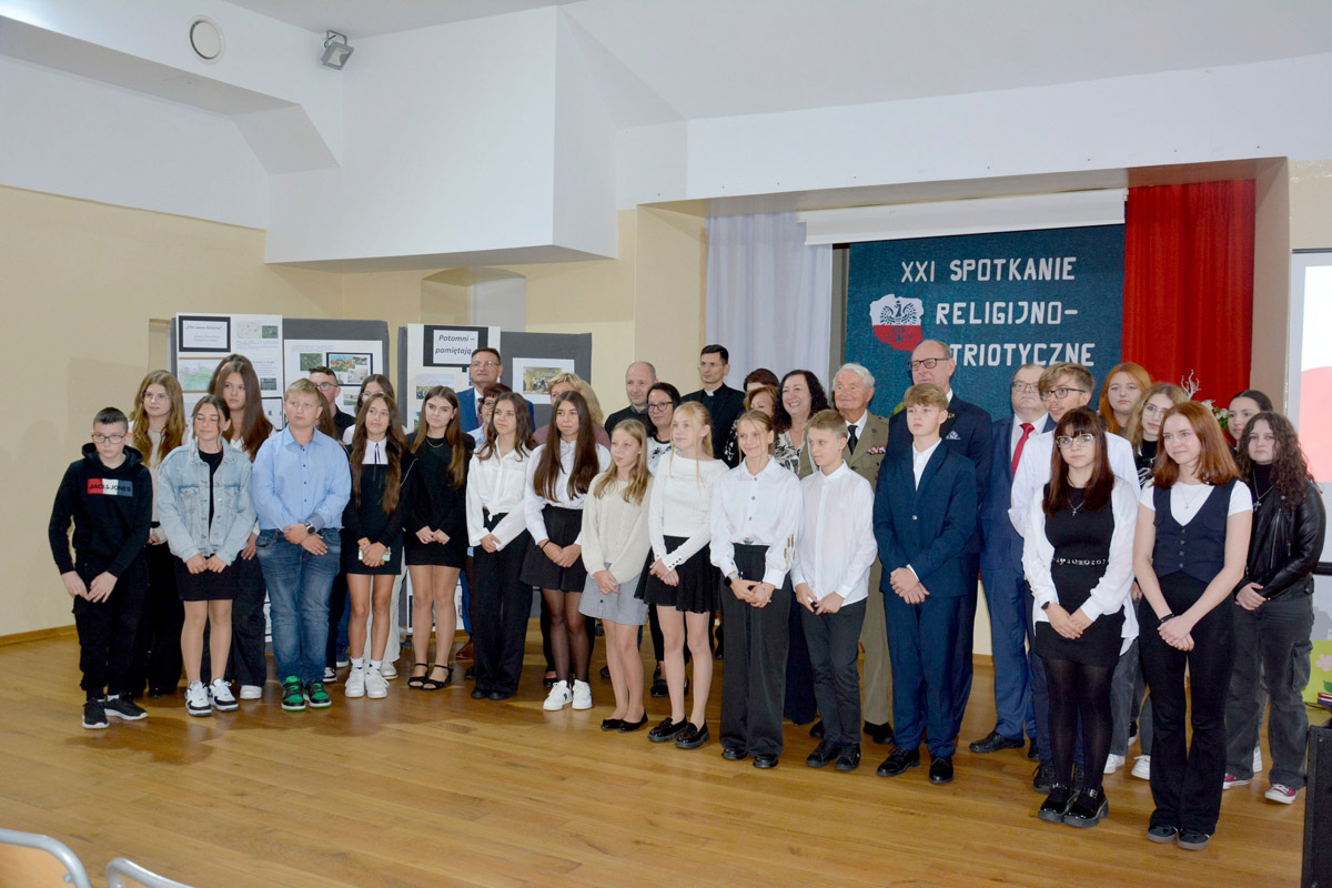 Upamiętnili więźniów stalinowskiego obozu pracy w Rusku [FOTO] 