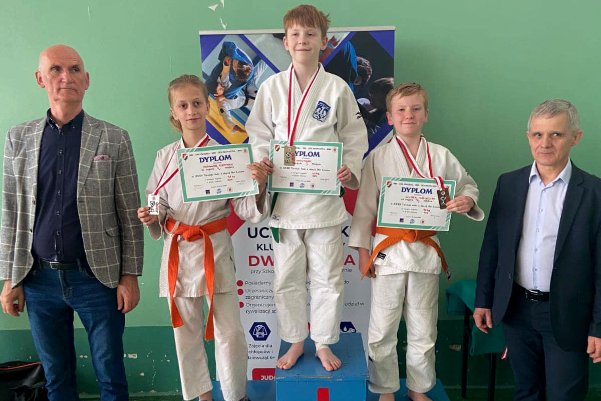 Strzegomscy judocy przywieźli z Leszna worek medali! [FOTO] 